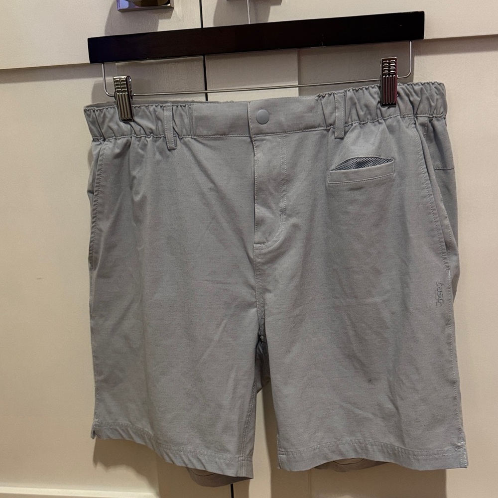 Stylish Men's Light Gray Shorts